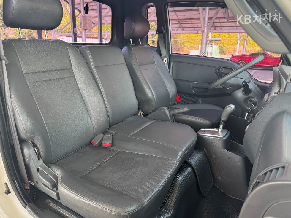 2014 - kia bongo iii