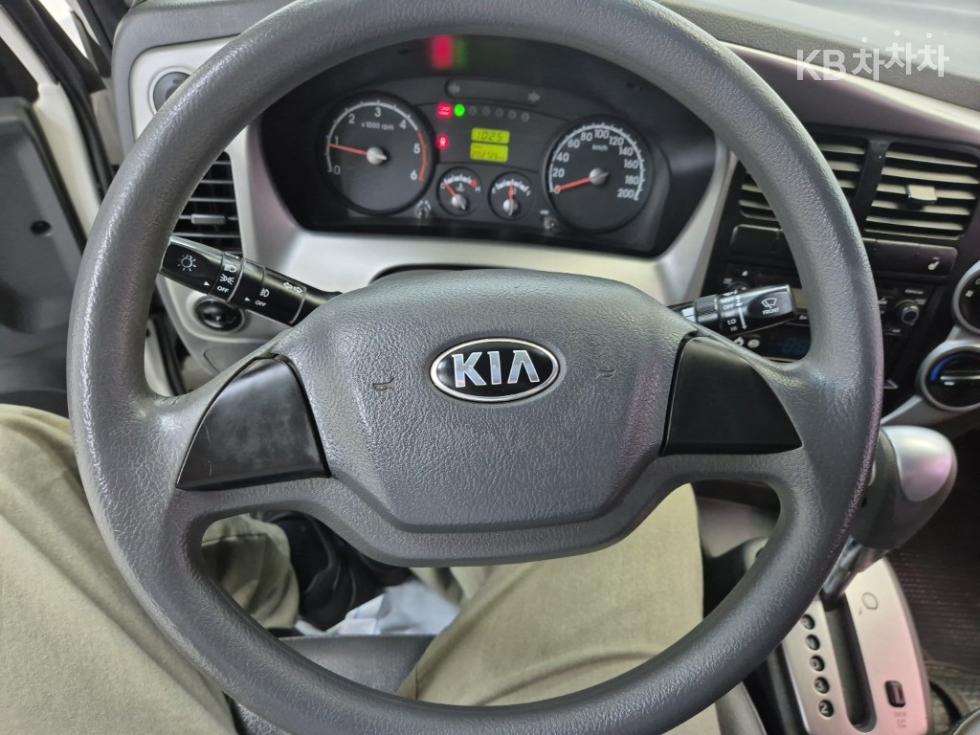 2014 - kia bongo iii