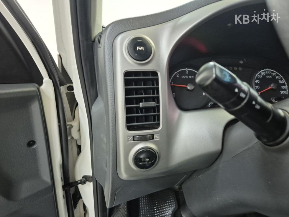 2014 - kia bongo iii