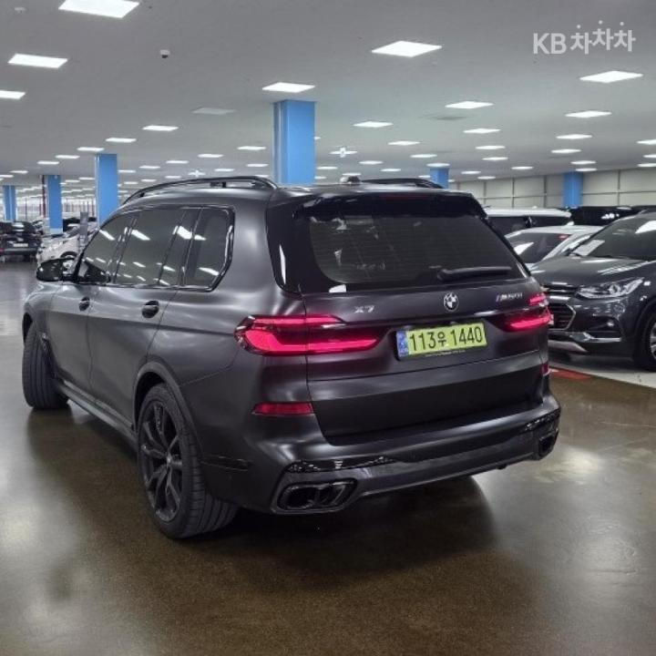 BMW X7 — miniaturë 4