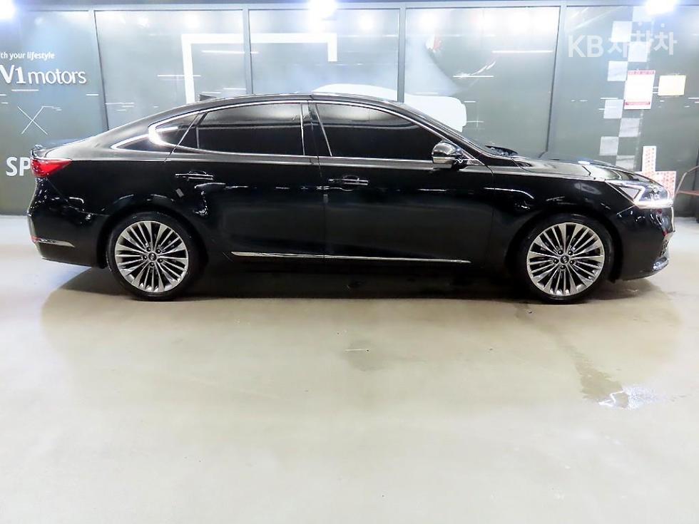 2017 - kia k7