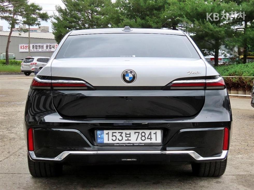 BMW 7er — miniaturë 4