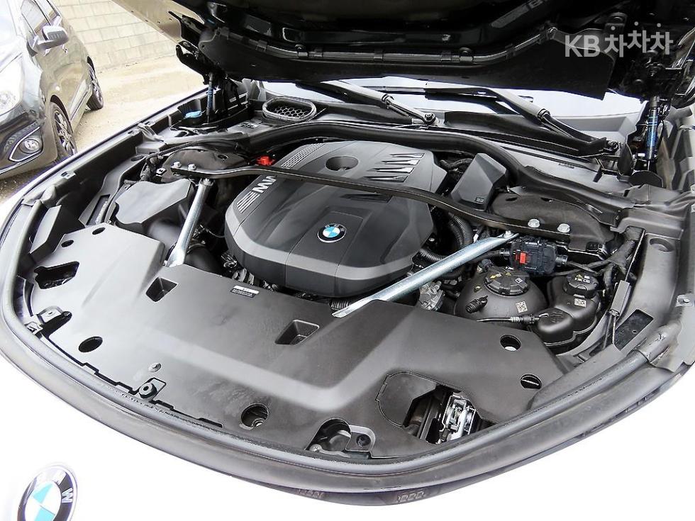BMW 7er — miniaturë 19
