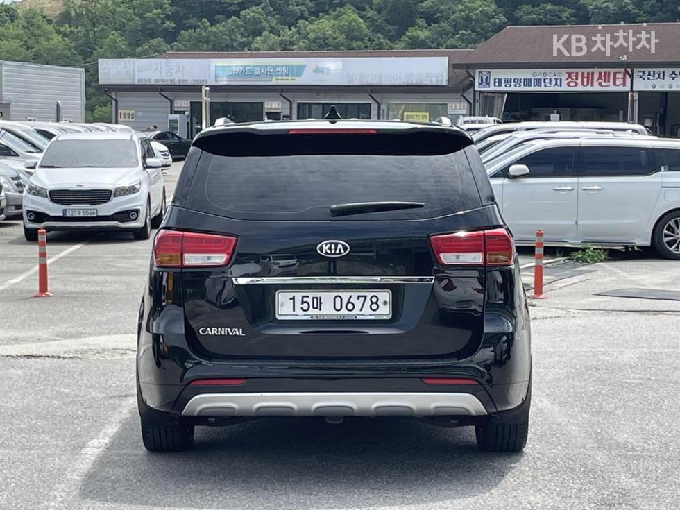 2016 - kia carnival