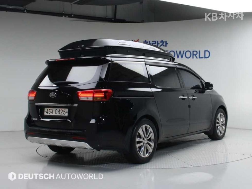 2017 - kia carnival