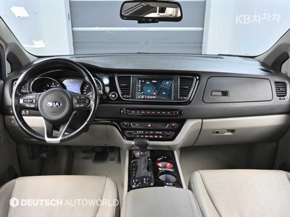 2017 - kia carnival