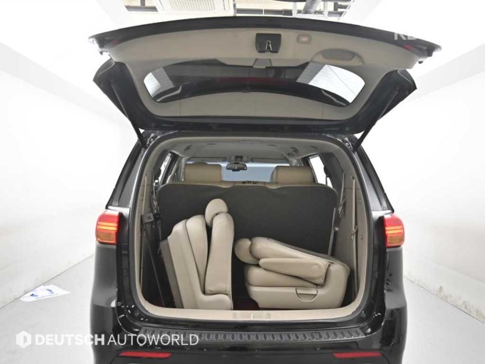 2017 - kia carnival