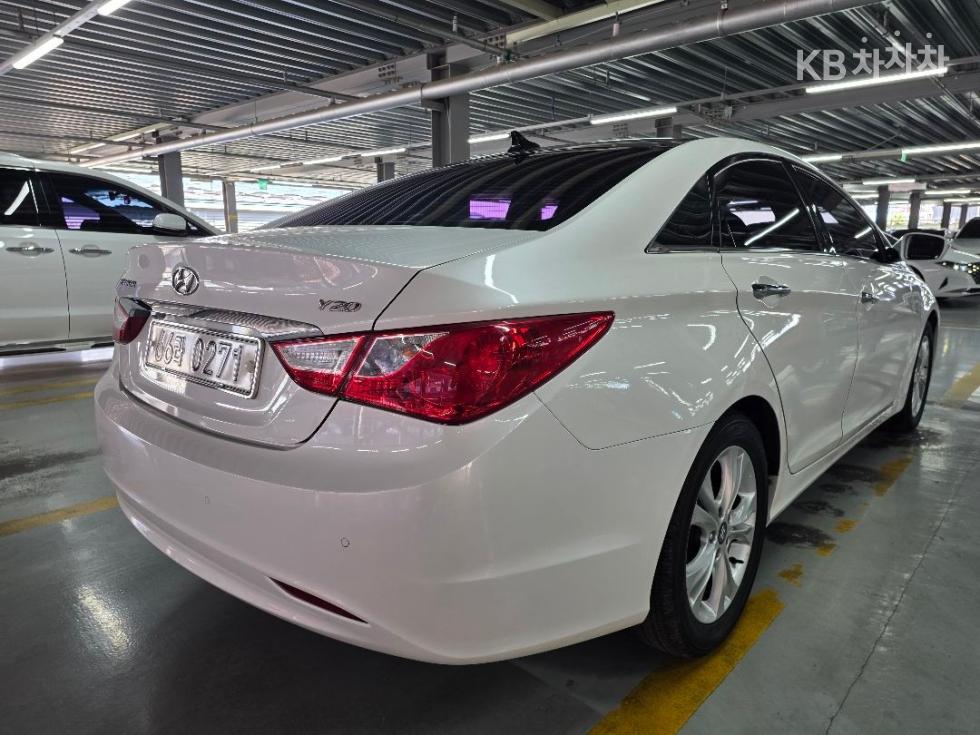 Hyundai Sonata — miniaturë 13