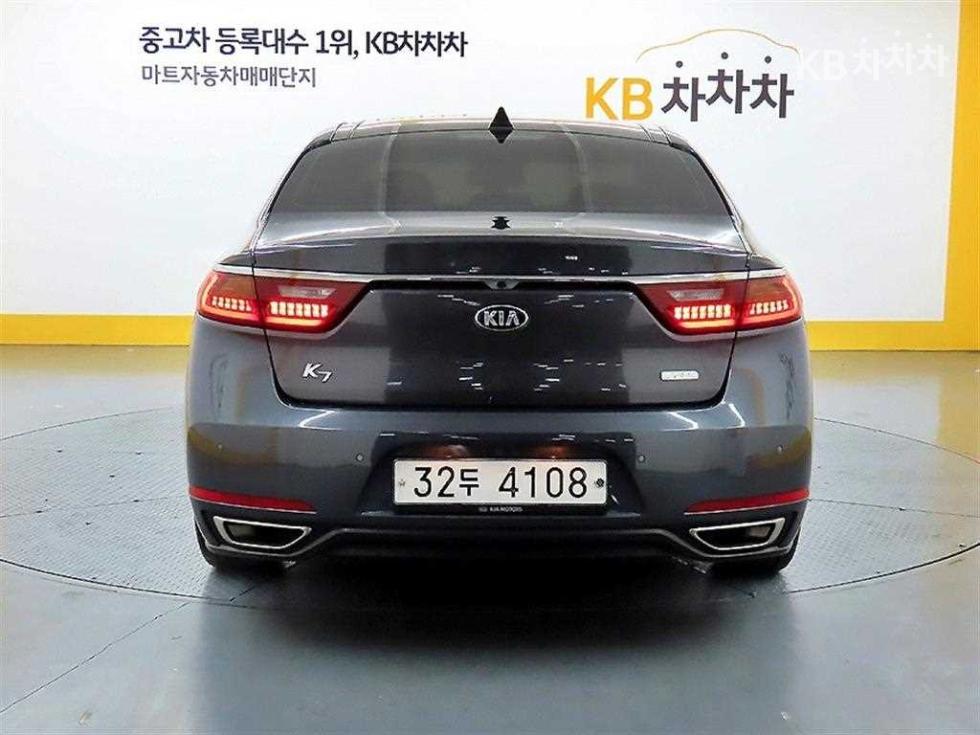 2017 - kia k7