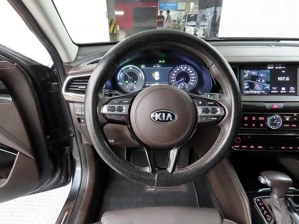 2017 - kia k7