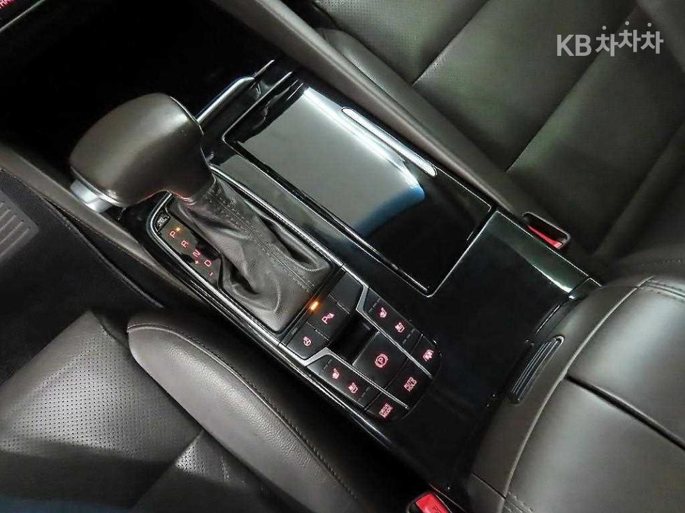 2017 - kia k7