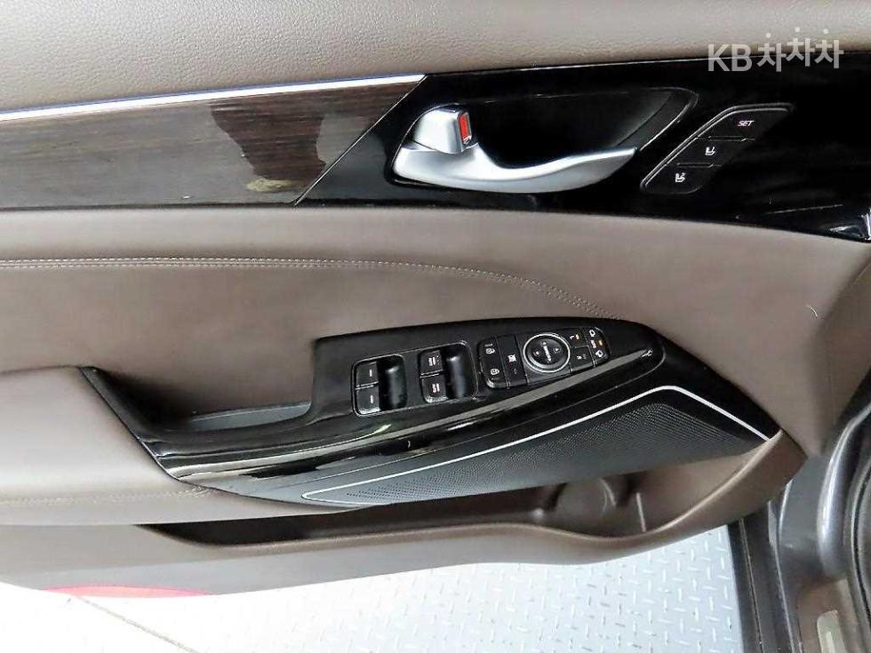 2017 - kia k7