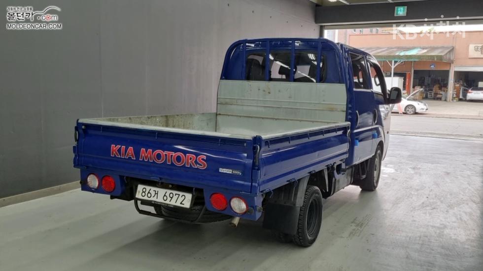 2013 - kia bongo iii
