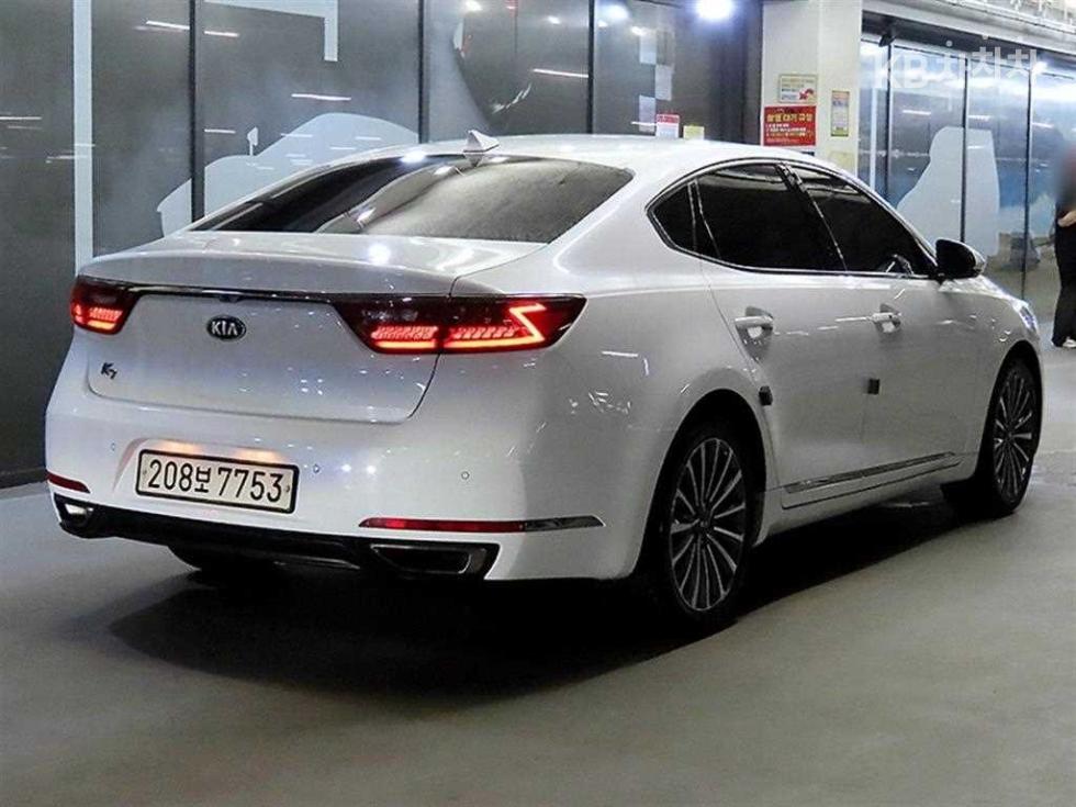 2019 - kia k7