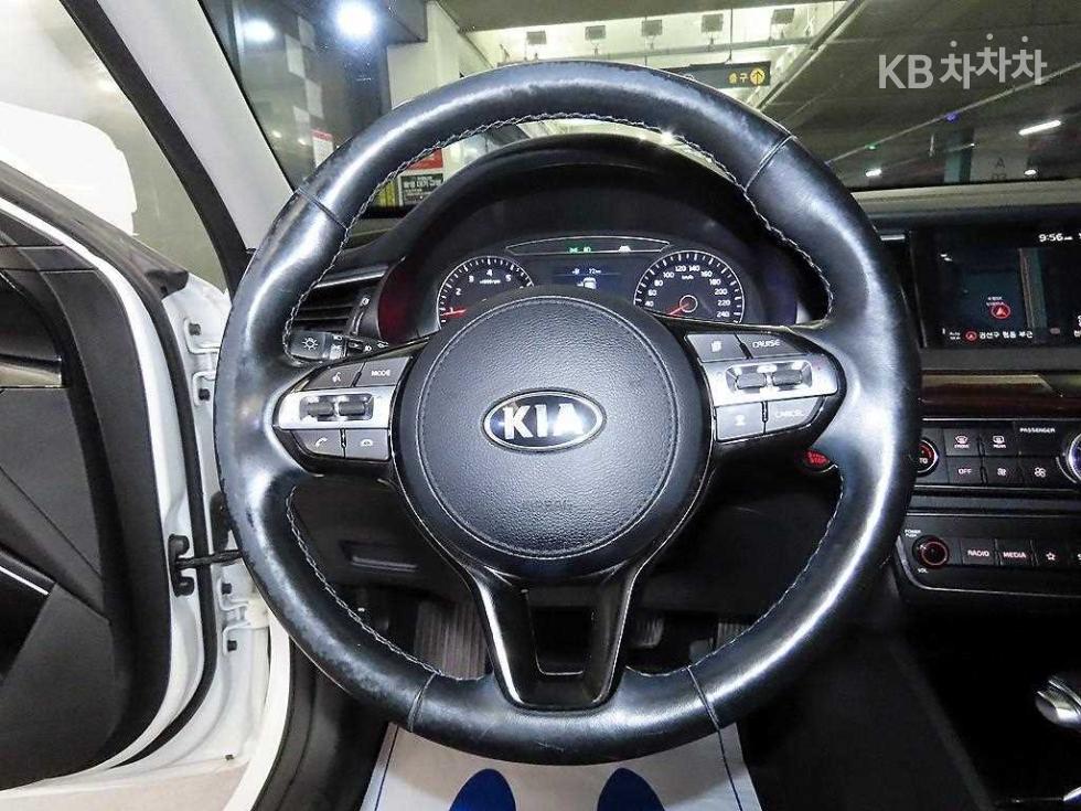 2019 - kia k7