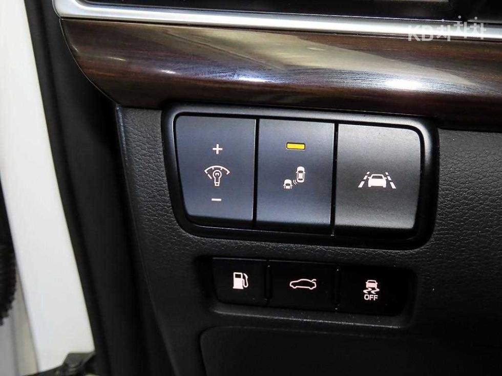 2019 - kia k7