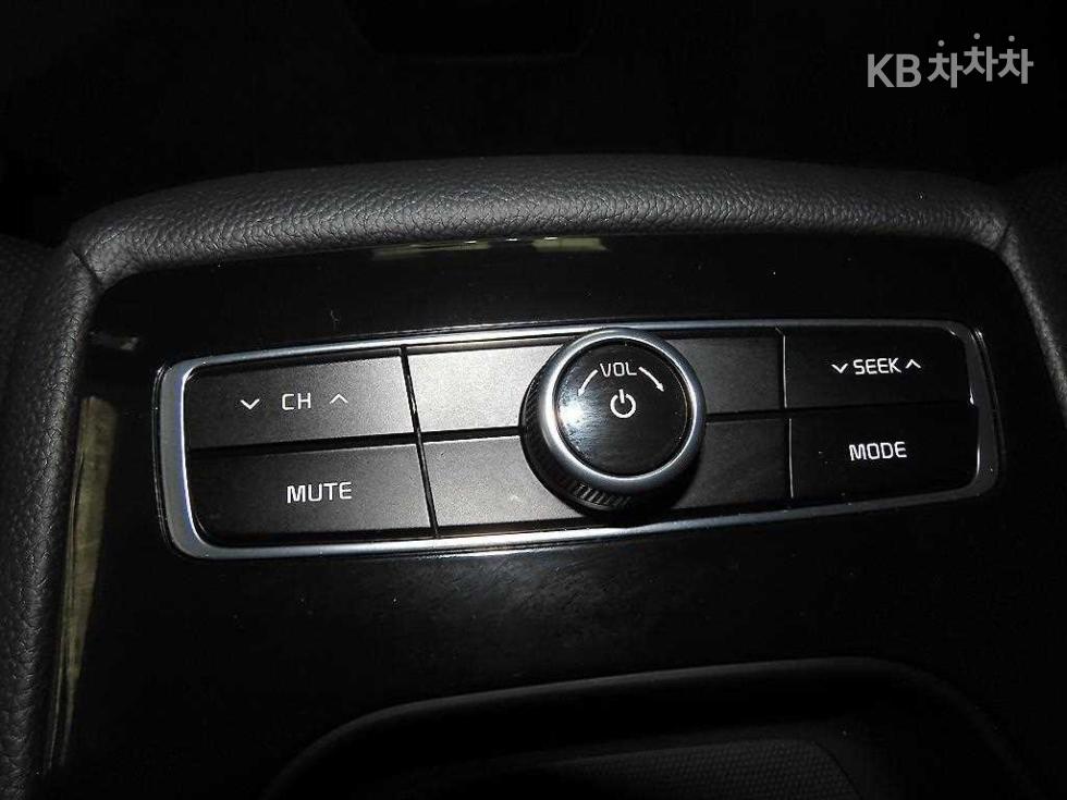 2019 - kia k7