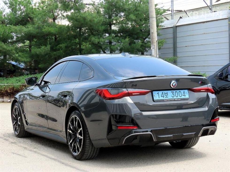 2024 - bmw i4
