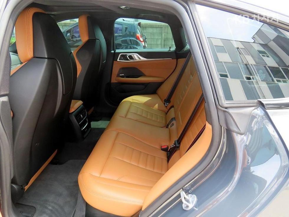 2024 - bmw i4