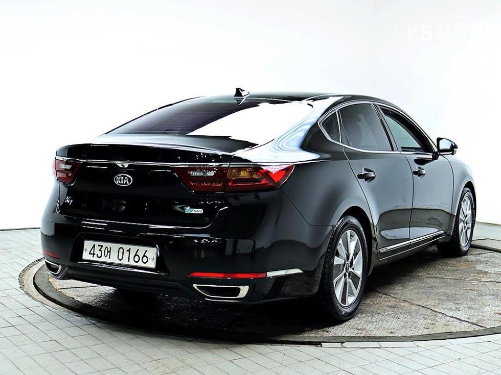2017 - kia k7