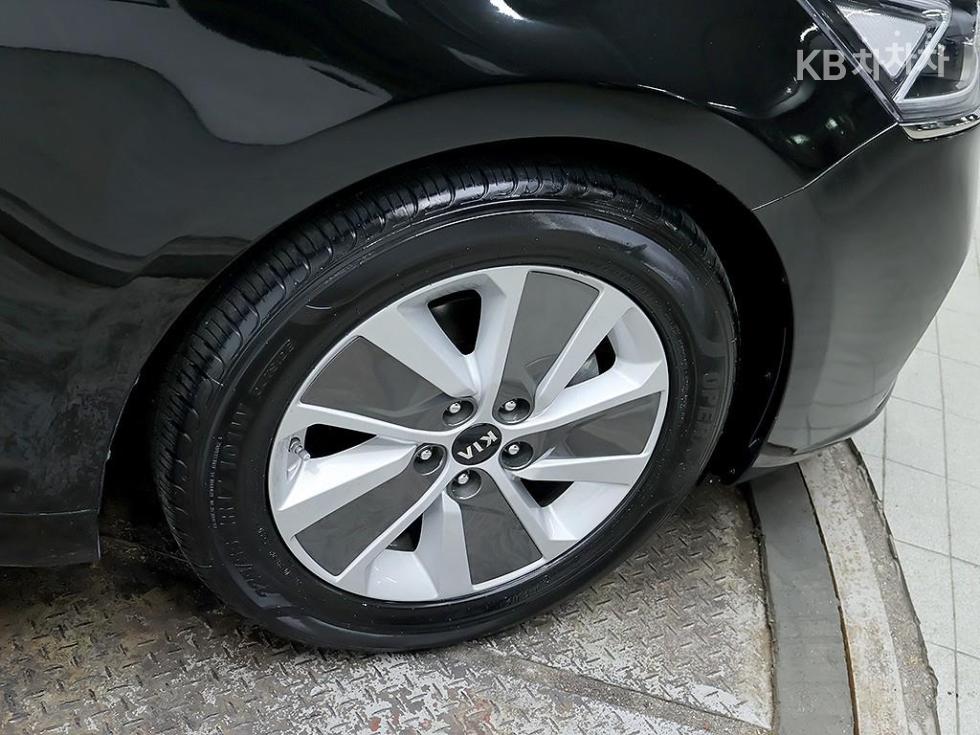 2017 - kia k7