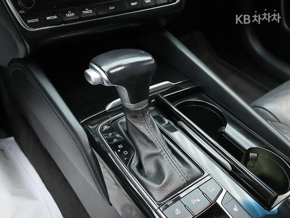 2017 - kia k7