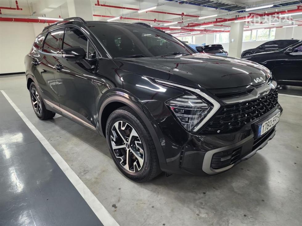 2023 - kia sportage
