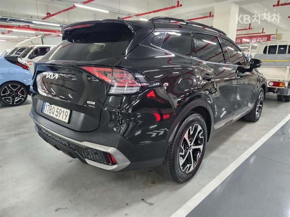 2023 - kia sportage