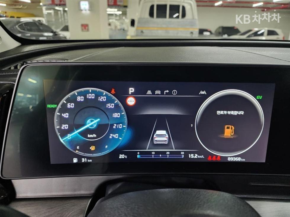 2023 - kia sportage