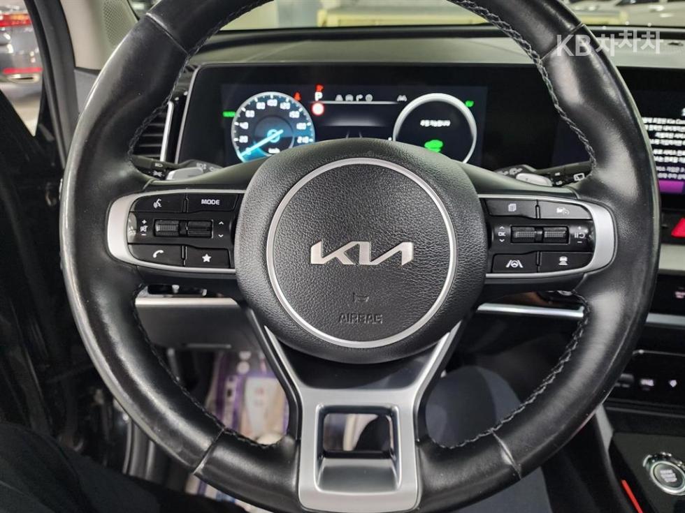 2023 - kia sportage