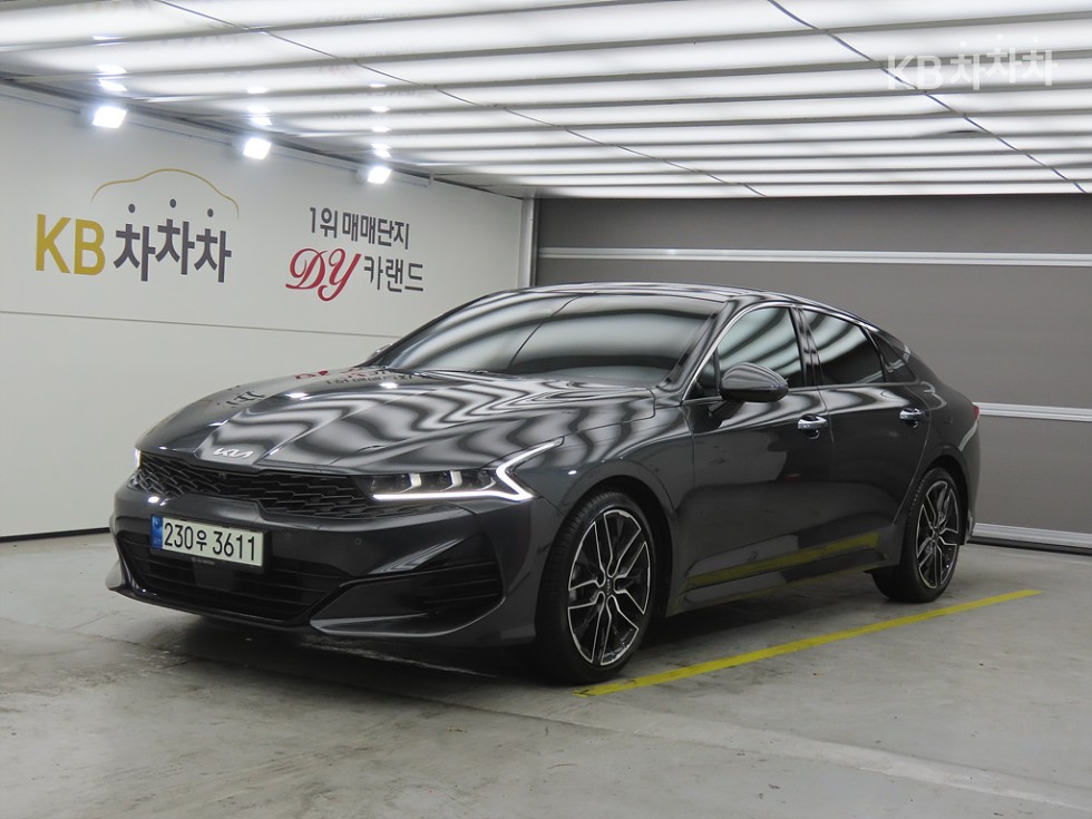 2022 - kia k5