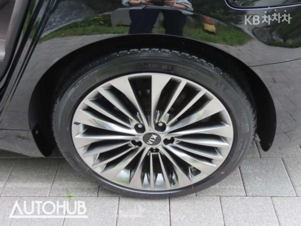 2019 - kia k7
