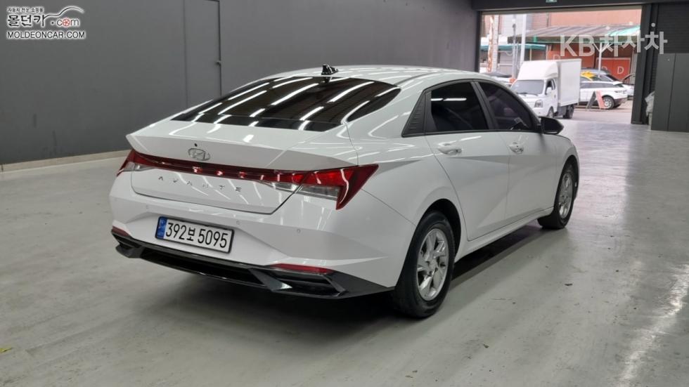 Hyundai Avante — miniaturë 2