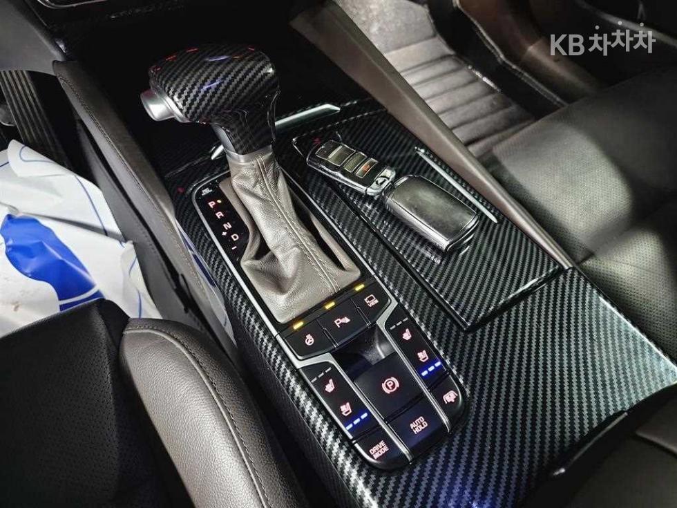 2017 - kia k7