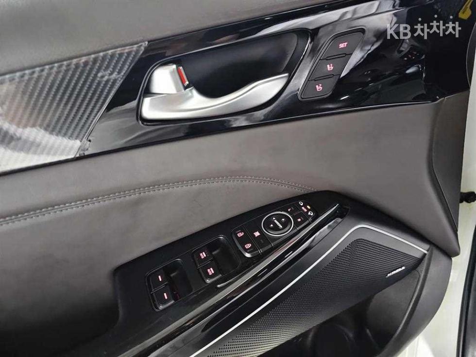 2017 - kia k7