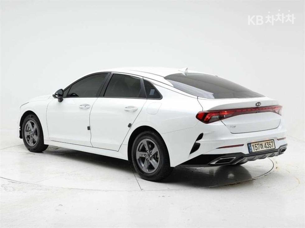 2021 - kia k5