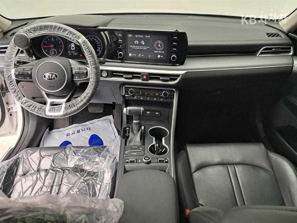 2021 - kia k5