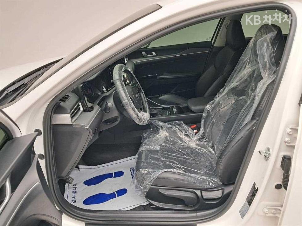 2021 - kia k5