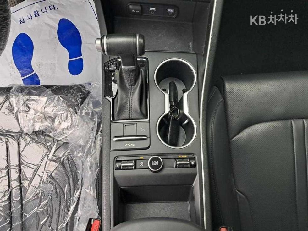 2021 - kia k5