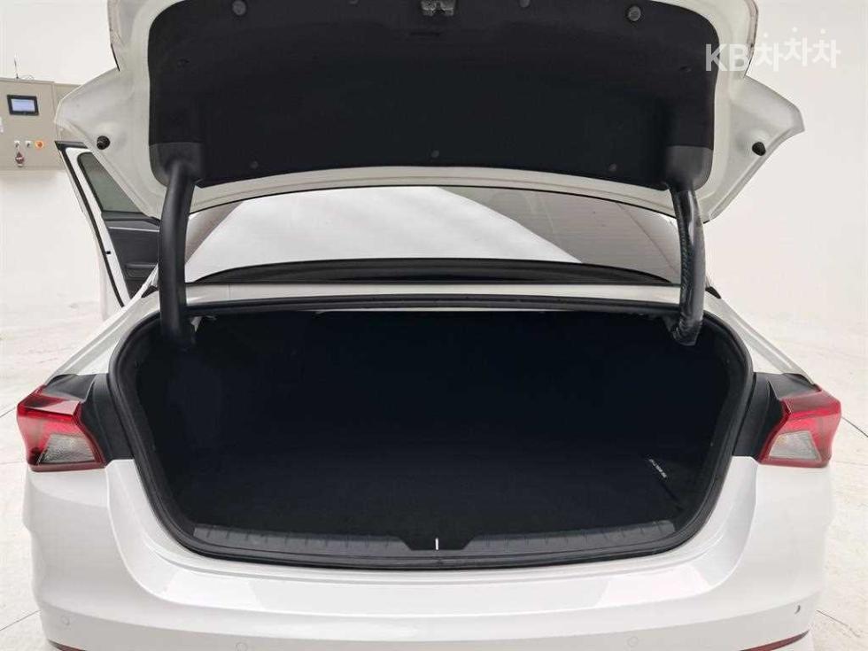 2021 - kia k5