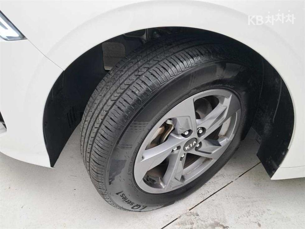 2021 - kia k5