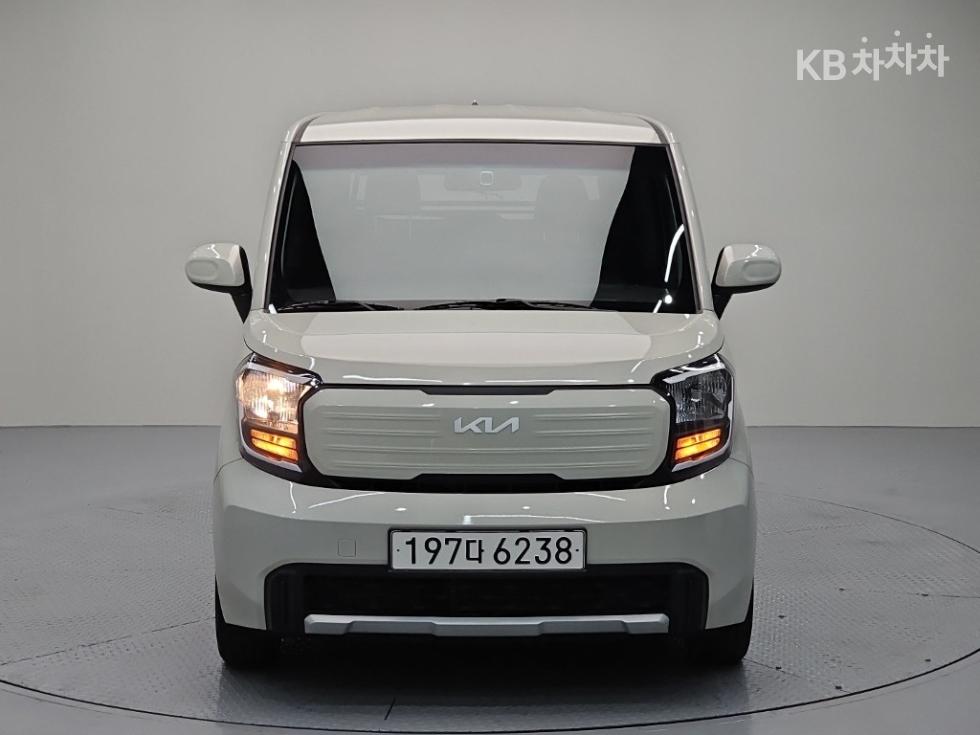 2023 - kia kia