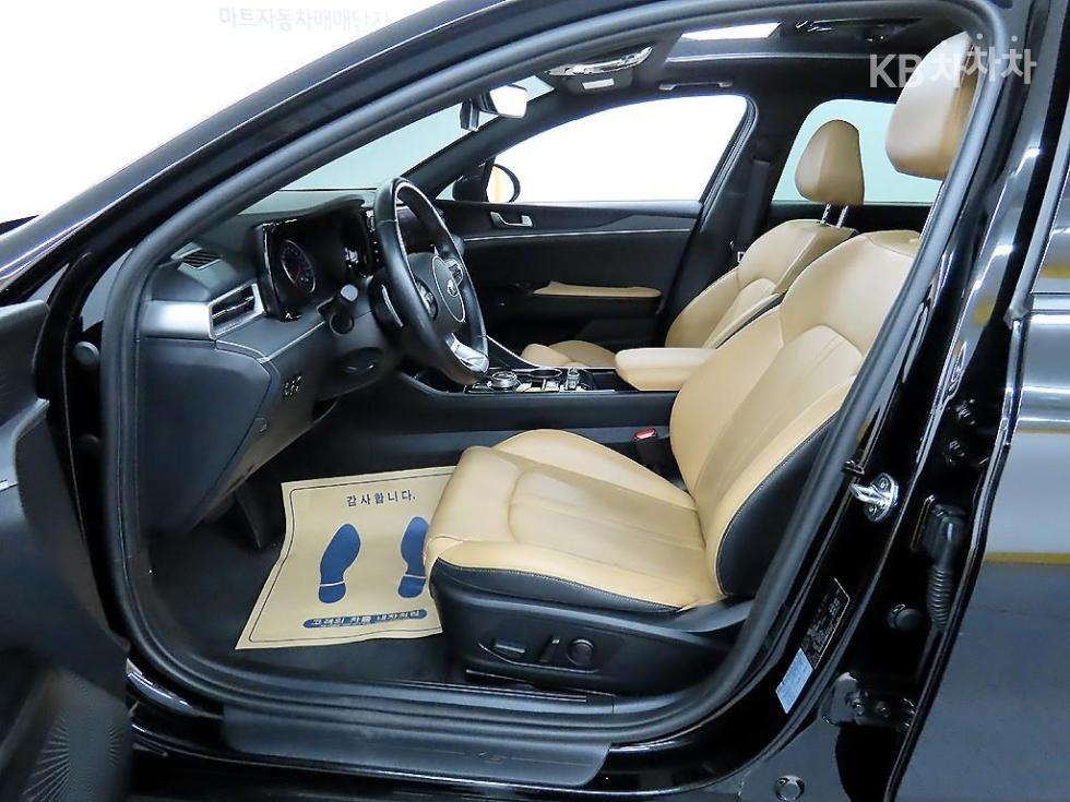 2021 - kia k5