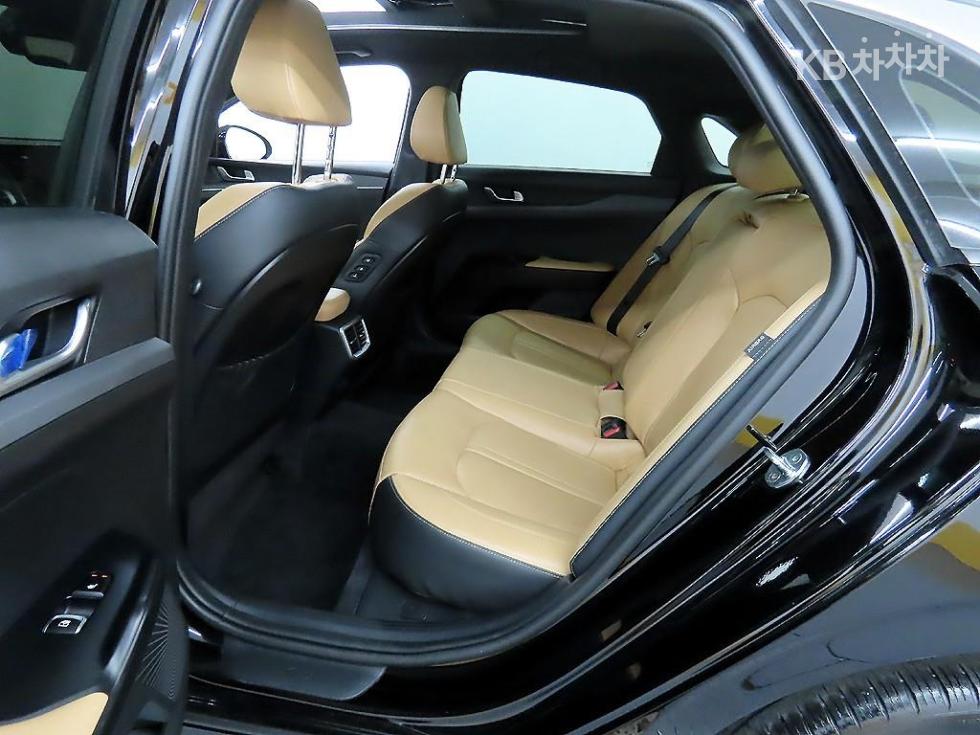 2021 - kia k5