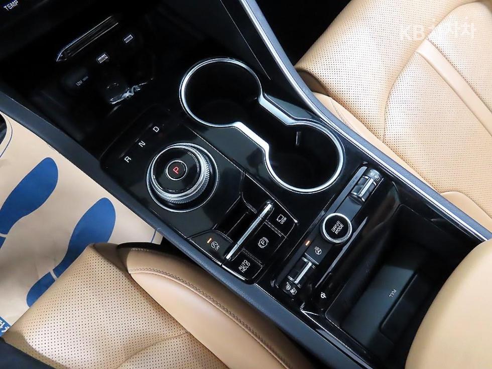 2021 - kia k5