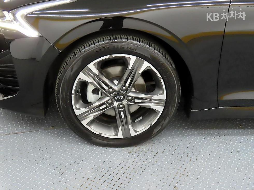 2021 - kia k5