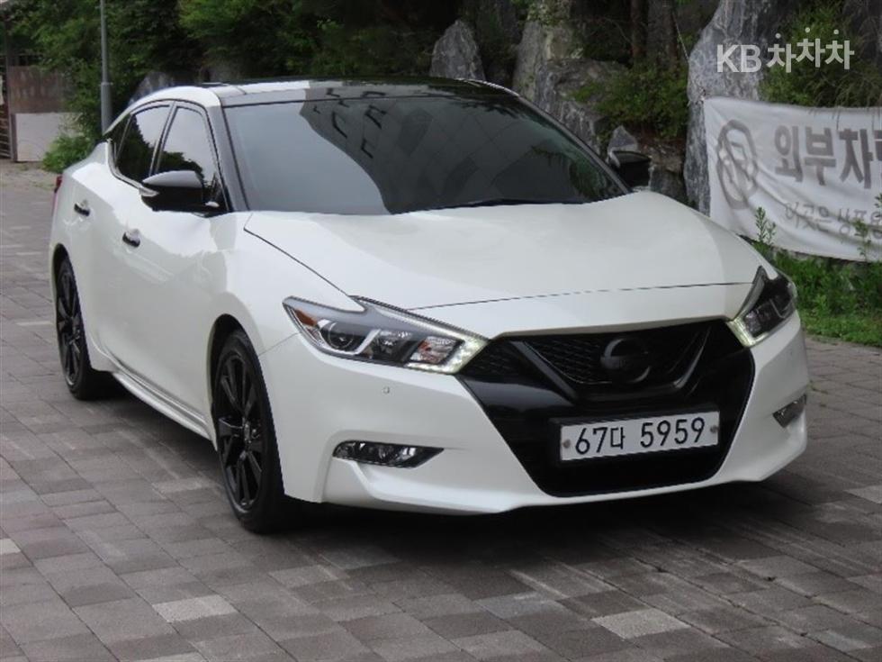 2017 - nissan maxima
