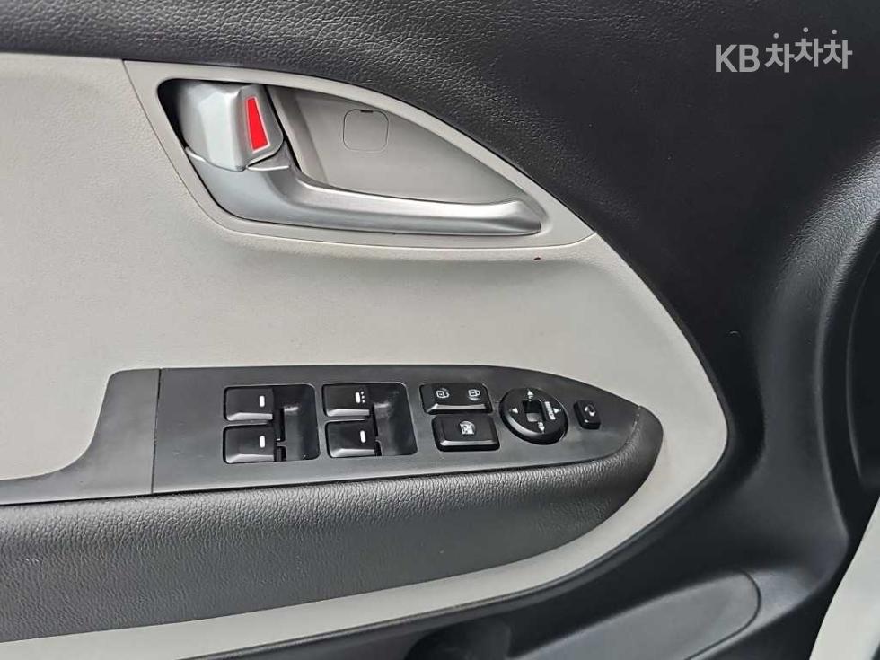2022 - kia ray