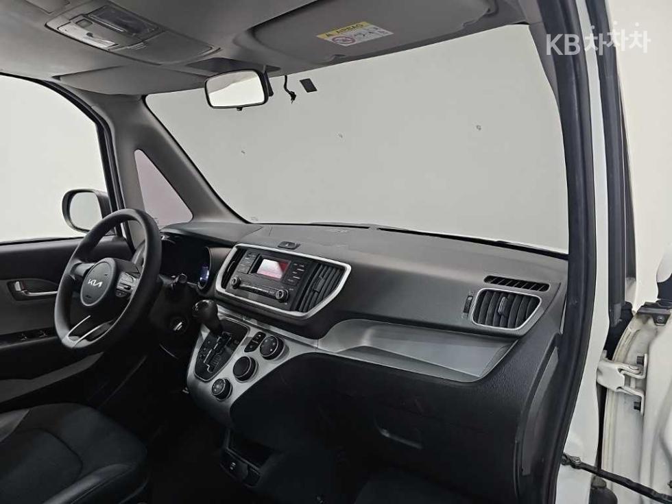 2022 - kia ray
