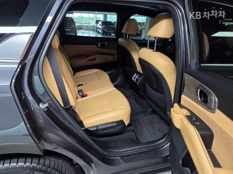 2023 - kia sorento